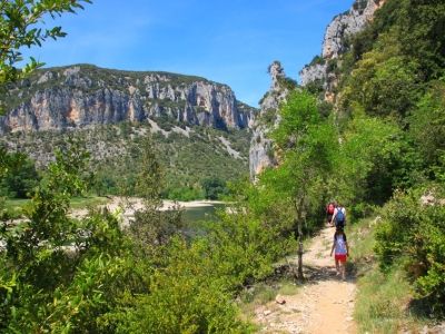 Randonnée pédestre dans les Gorges de l'Ardèche